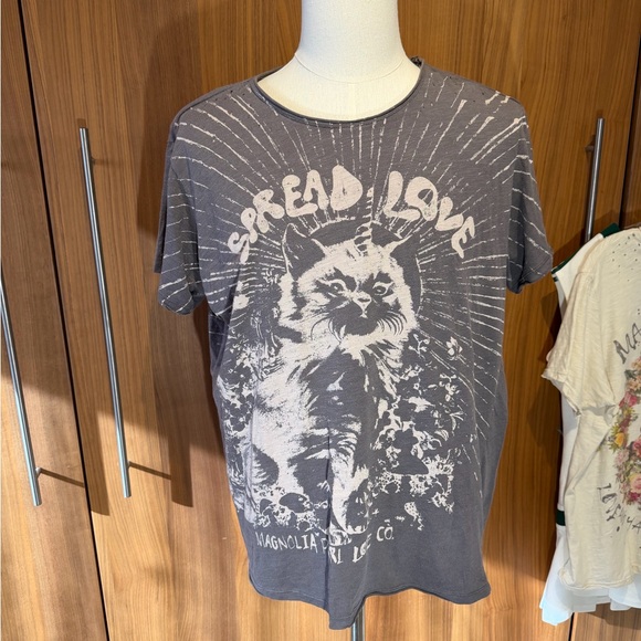 Magnolia Pearl Tops - Magnolia Pearl Charcoal Graphic Tee
